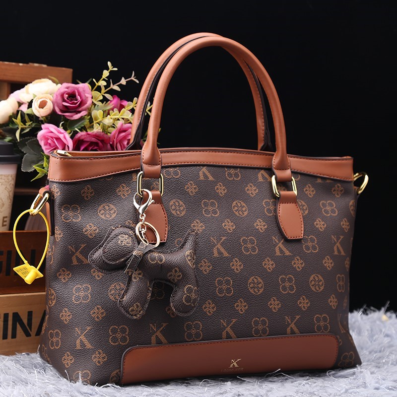 Luxury Bag Collection - ライトラグジュアリーブランド レディースバッグ 2025年新作 おしゃれで多用途、高級感のある大容量ハンドバッグ シングルショルダー クロスボディ