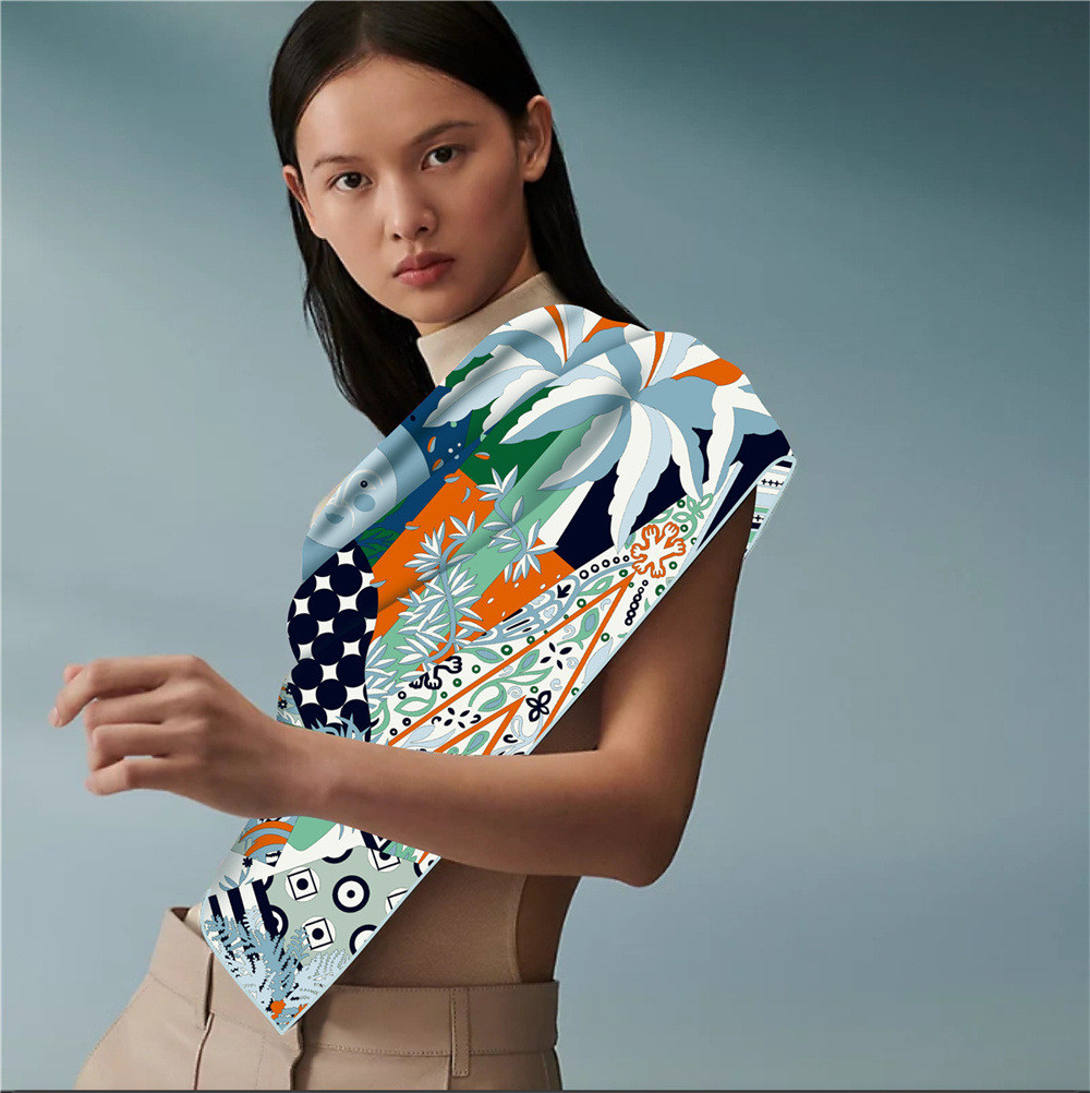 ヴィンテージ女性シルクスカーフ三角形バッグアクセサリーヒジャ - Luxury Bags Vintage のレビューと価格