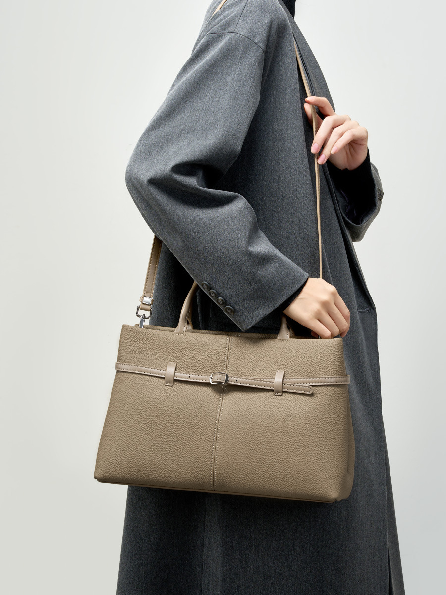 YANATARI 本革製女性用バッグ ショルダーバッグ ハン - Luxury Bags Vintage のレビューと価格