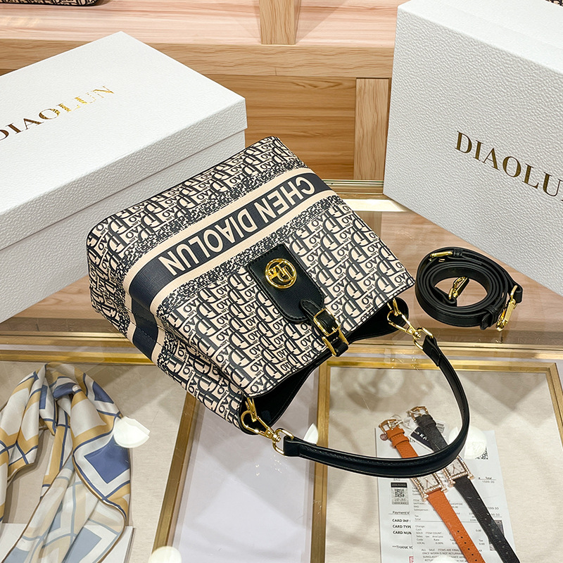 人気の定番レディースハンドバッグ、トートバッグ、クロスボディ - Luxury Bags Sale のレビューと価格